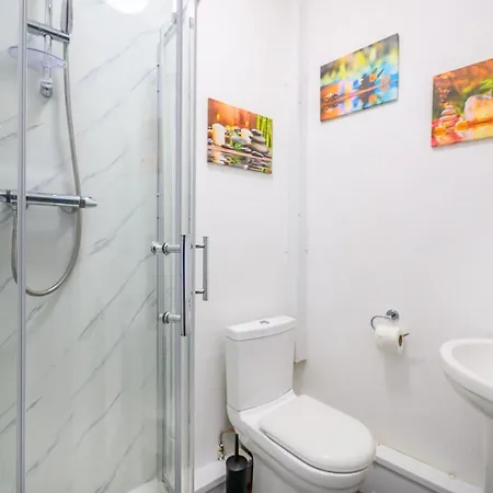 1vsa Lovely & Welcoming 公寓