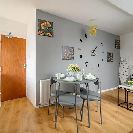 1vsa Lovely & Welcoming 公寓